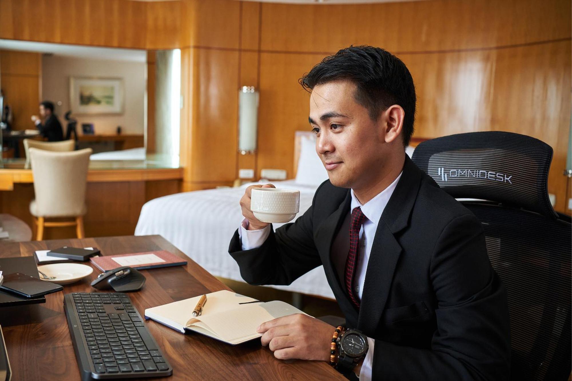 Hotel Makati Shangri-la, Manila 5*