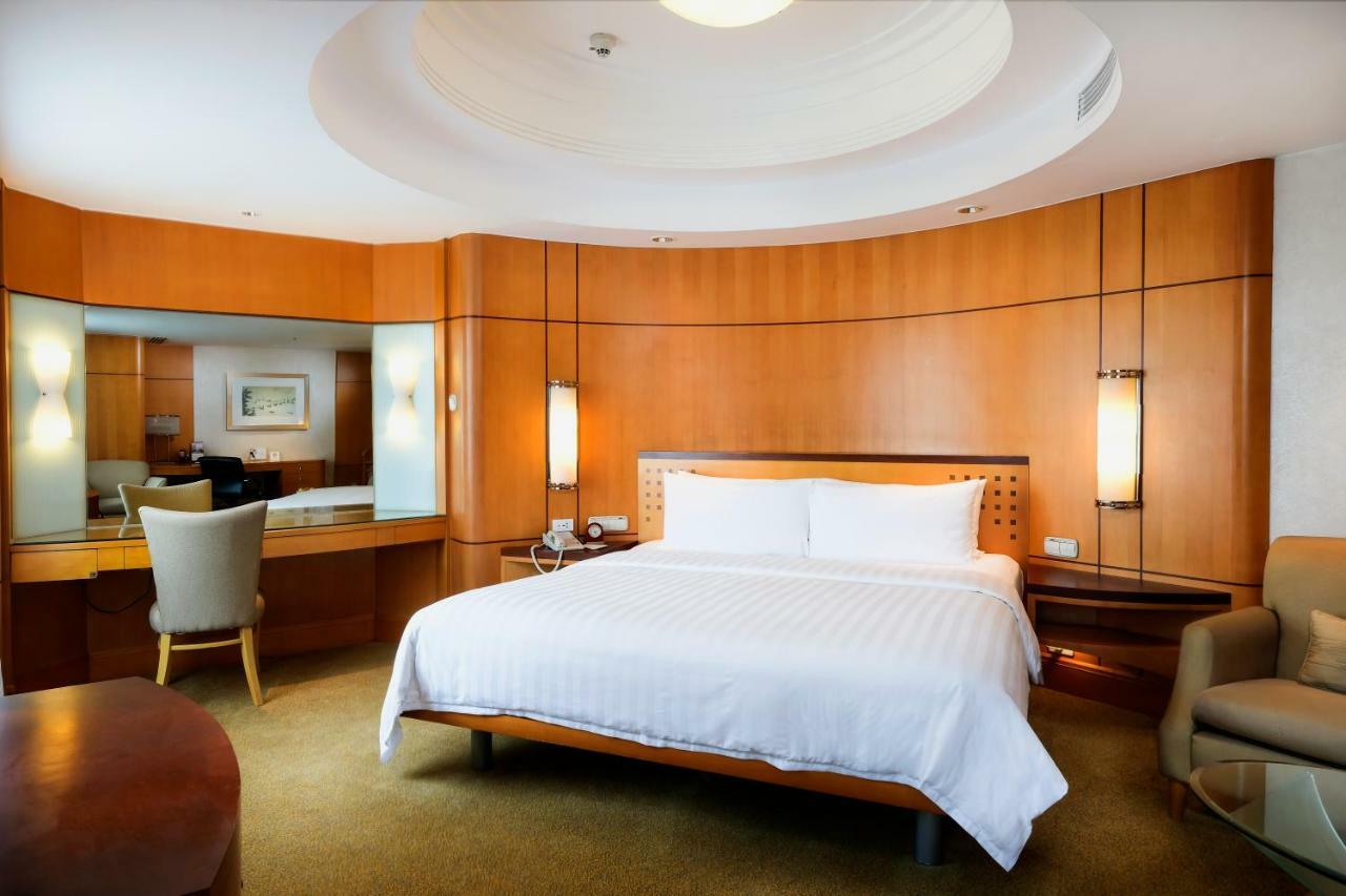 Makati Shangri-la, Manila 5*