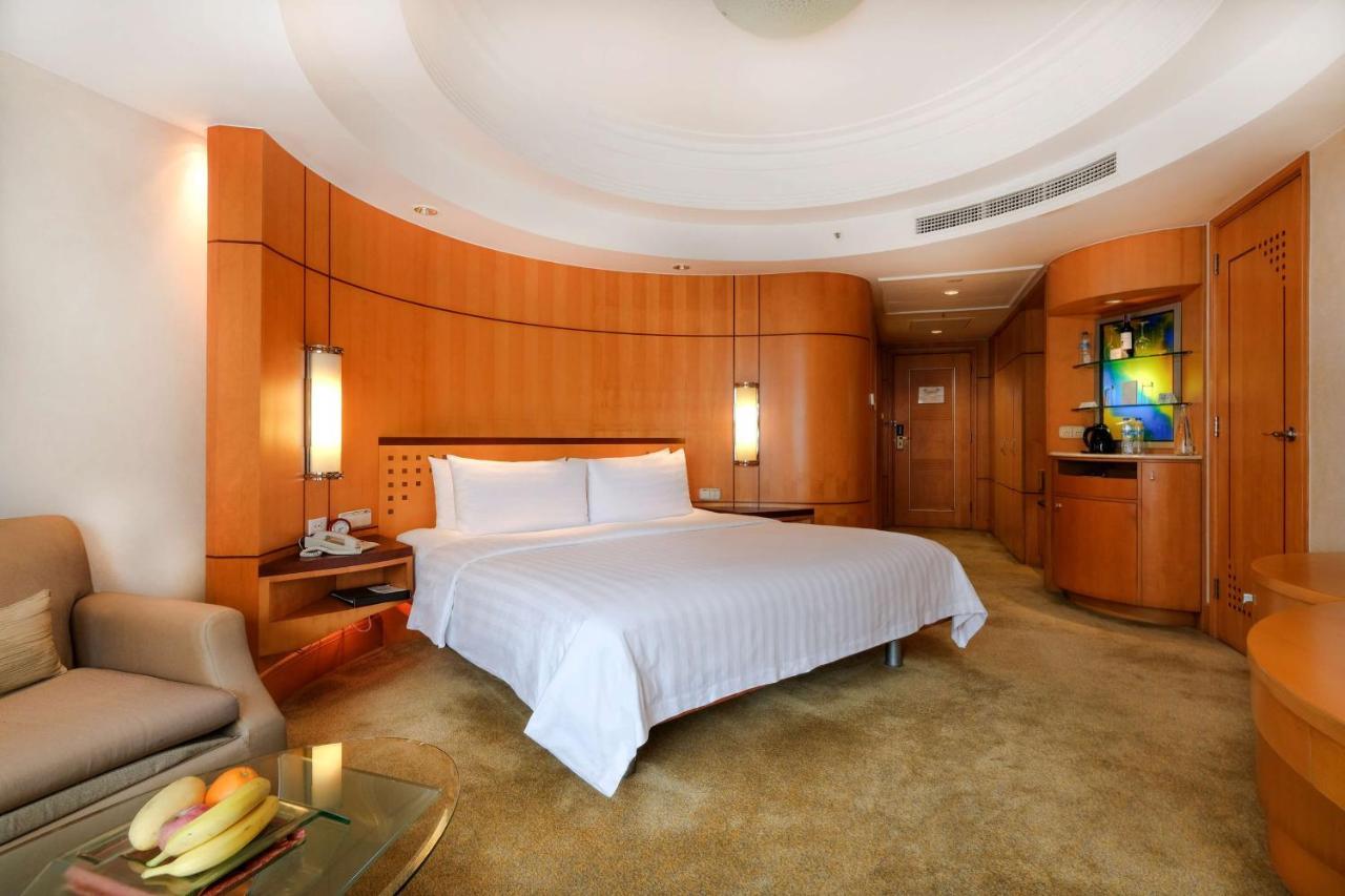 Makati Shangri-la, Manila Hotel 5*